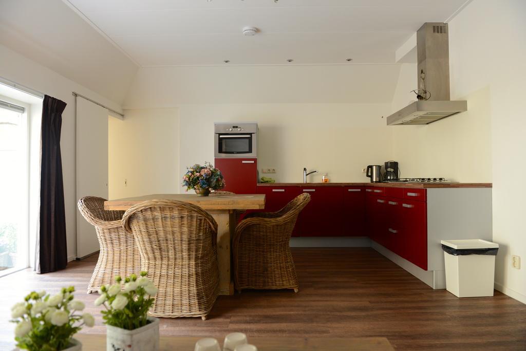 Appartementen Verhuur De Trijehoek Stiens Exteriör bild