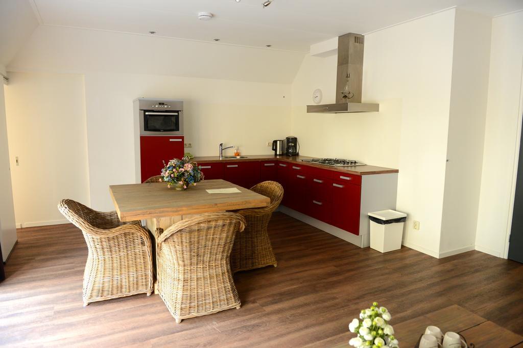 Appartementen Verhuur De Trijehoek Stiens Exteriör bild