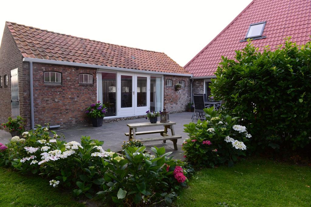 Appartementen Verhuur De Trijehoek Stiens Exteriör bild