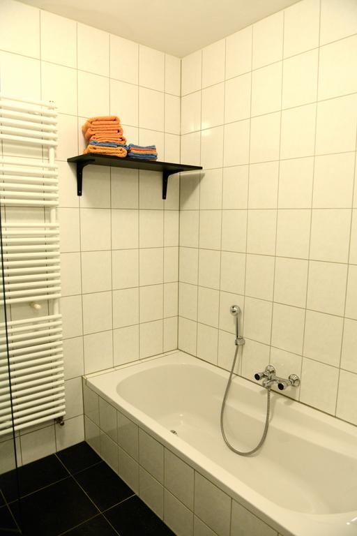 Appartementen Verhuur De Trijehoek Stiens Exteriör bild